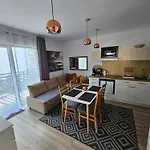 Dom Przy Plazy Apartmán